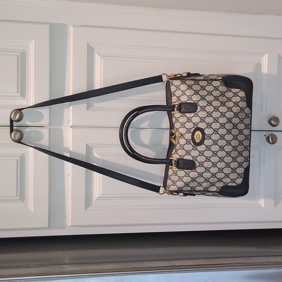***SOLD**GUCCI MONOGRAM 2- WAY BAG WITH DUAL ZIPPERS & REMOVEABLE STRAP - Picture 13 of 16